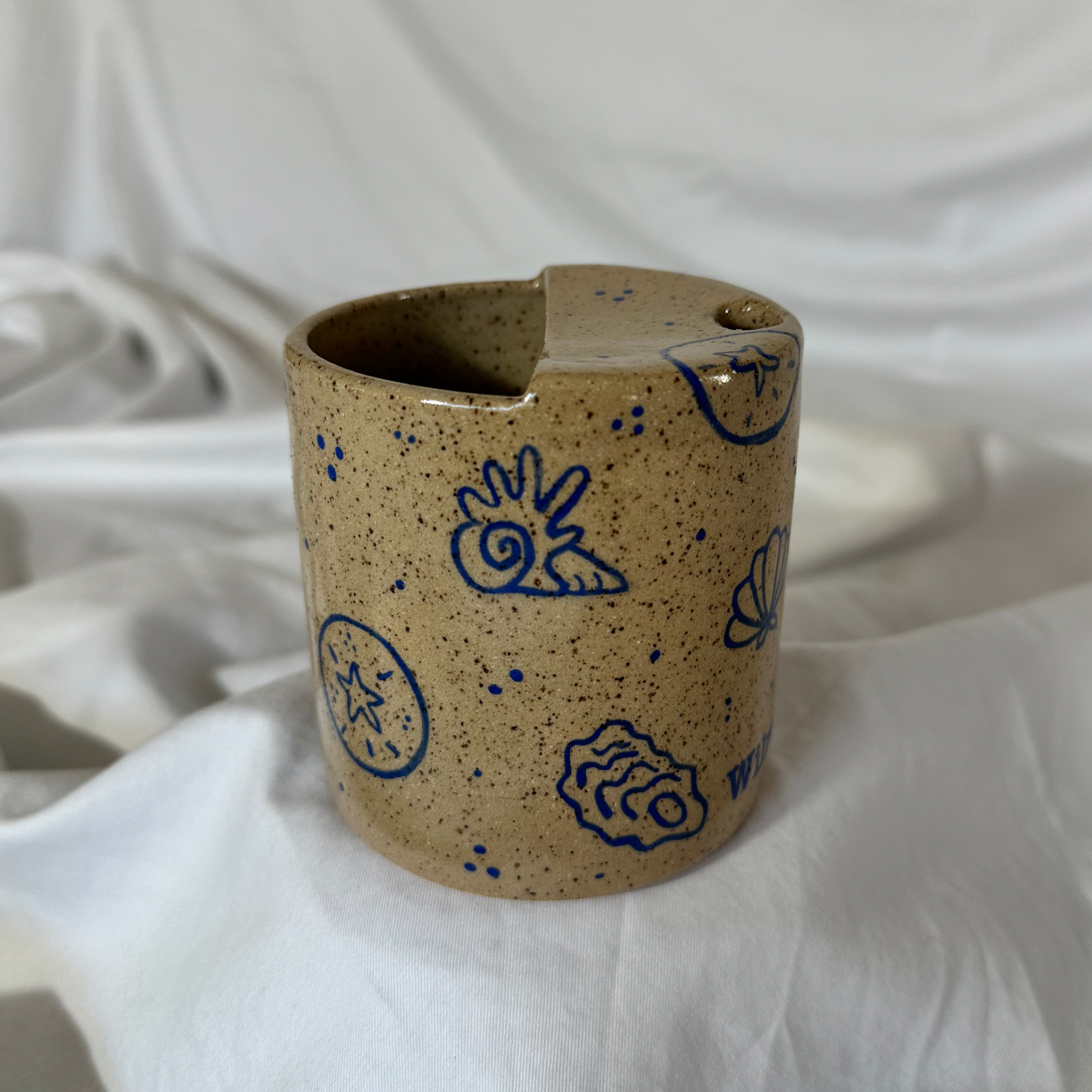 Shell Pattern Travel Cup