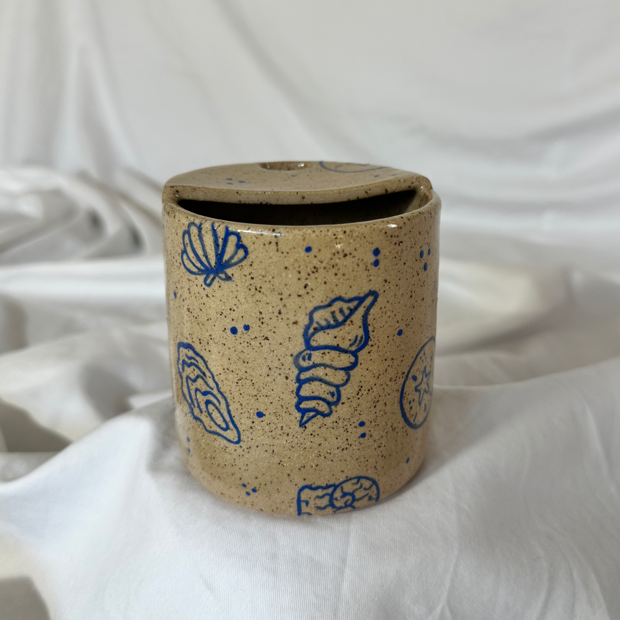 Shell Pattern Travel Cup