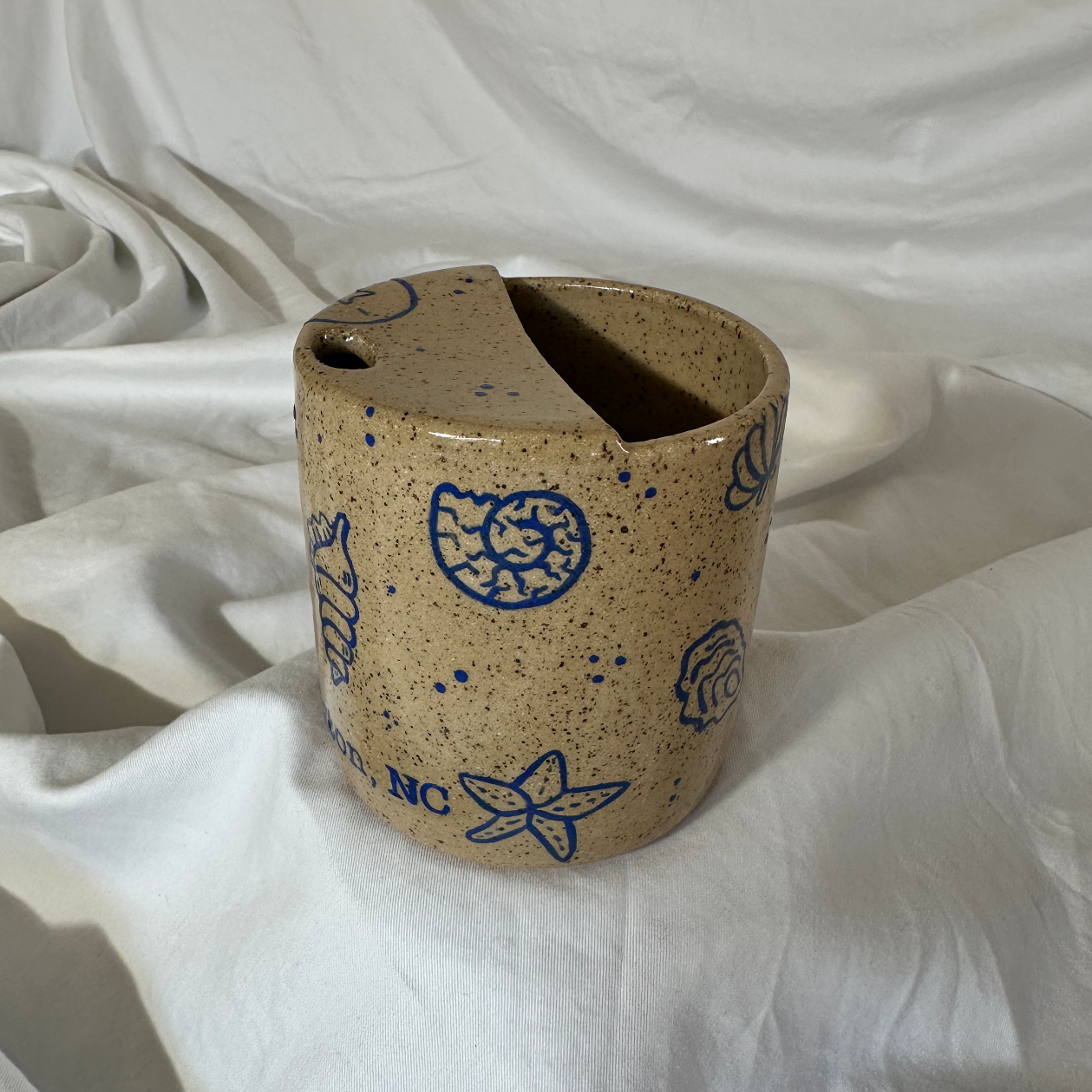 Shell Pattern Travel Cup